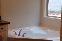 sarah master bath 2 (450x800)
